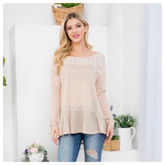 (56)New Areve Ryu Beige Lace Detailed Top With
Pleated Hem - Picture 6 of 10